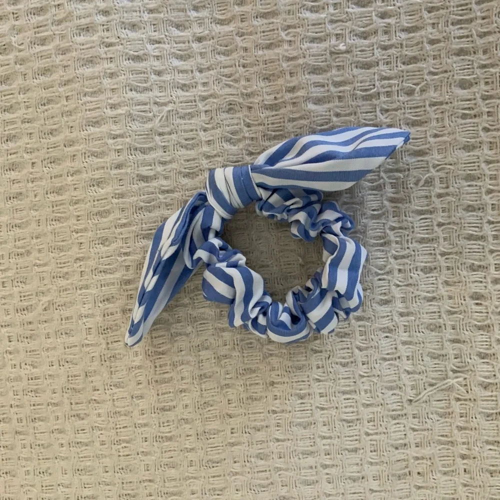 Anthropologie White Blue Striped Nautical Hair Bow Scrunchie Tie Ribbon Hair